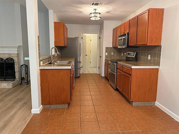 5th image of 2125 Kaiser Dr