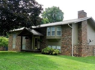 1128 Venice Rd, Knoxville, TN 37923