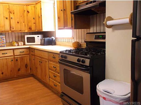3rd image of 8422 Oramel Main St