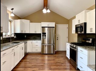 8121 SW 24th St, Topeka, KS 66614