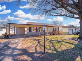 806 N 8th St, Arkansas City, KS 67005