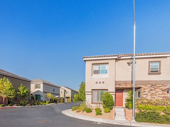 2nd image of 9554 Vega Carpio Ave