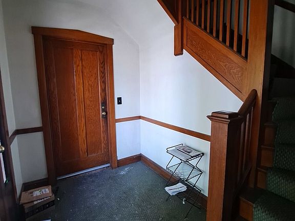 4th image of 2602 N Meade Ave Floor 1