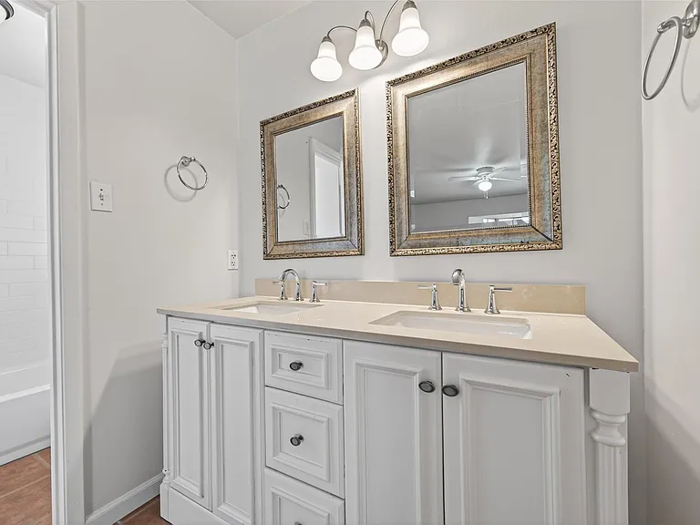 22206 Red River Dr — Photo 13