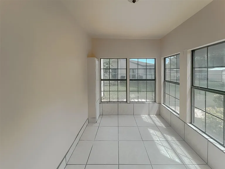 8627 N Normandale St — Photo 23