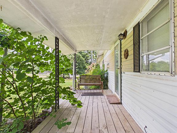 4th image of 36 Owens Dr
