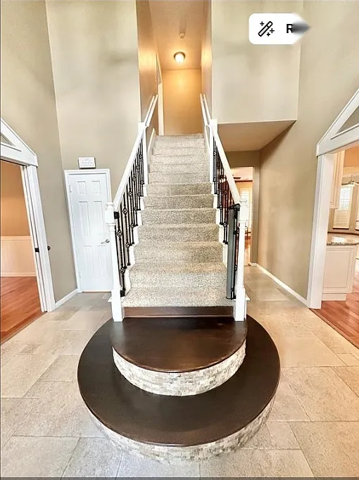 4 bed, 2.5 bath, 2631 sqft, $2,900 — Photo 2
