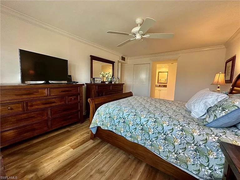 555 Park Shore Dr #B-403 — Photo 20