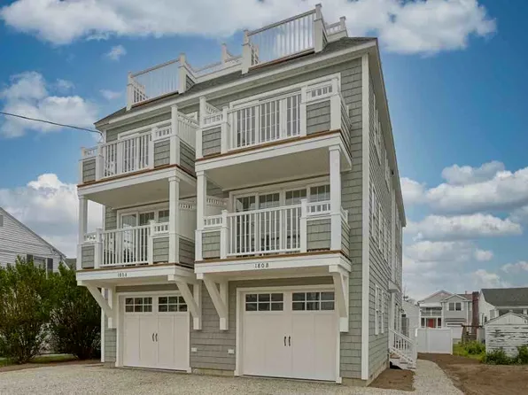 180 Kings Highway #B, Hampton, NH 03842