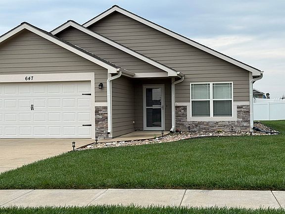 2nd image of 647 Quail Hollow Dr