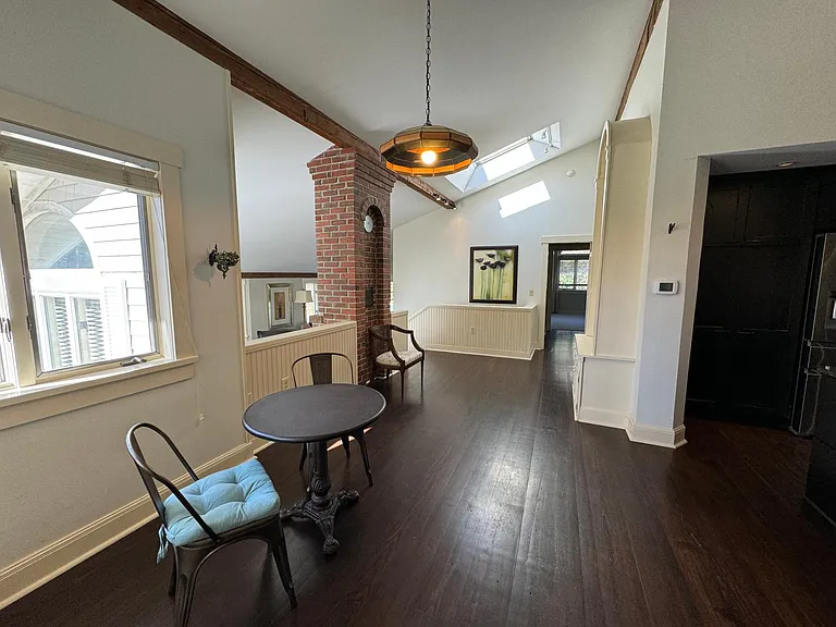 315 Bayview St — Photo 16