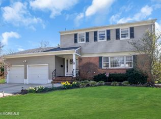 77 Deal Lake Point Rd, Ocean, NJ 07712