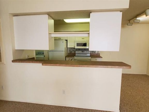 5th image of 5901 Brickleberry Ln Unit 104