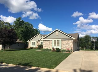 1109 Tall Oak Ct, Racine, WI 53406