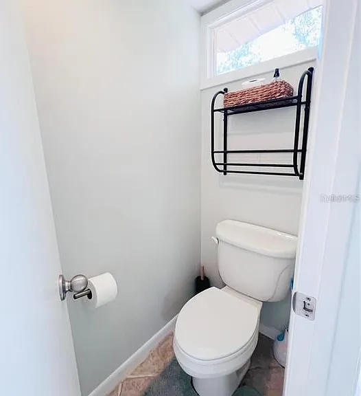 10744 Creek Dr — Photo 20