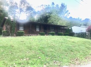 215 Womack Rd, Grayson, KY 41143