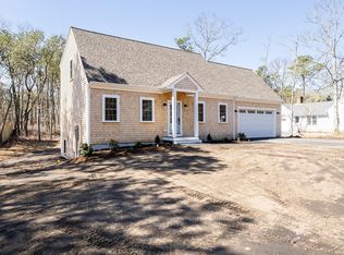 303 Main St, Harwich, MA 02645