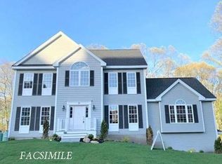 6 Fleming Ave, Andover, MA 01810