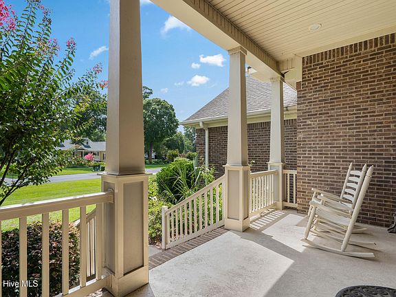5th image of 752 Wild Oak Lane NW