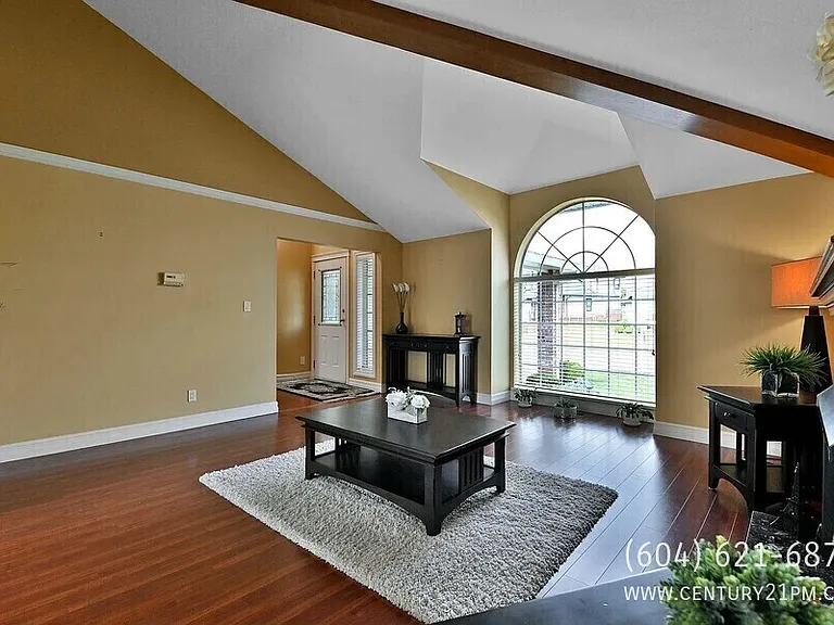 32186 Elkford Dr #UPPER — Photo 7