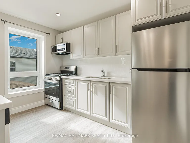 291 Emerald St N #2 — Photo 9