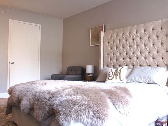 5th image of 220 W 26th St APT 806