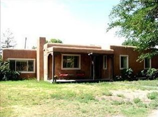 520 Charles Pl NW, Los Ranchos De Albuquerque, NM 87107