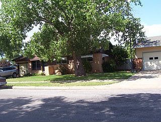 1st image of 532 Red Deer St