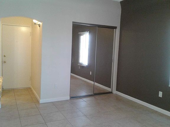 5th image of 3925-3939 E Broadway #207