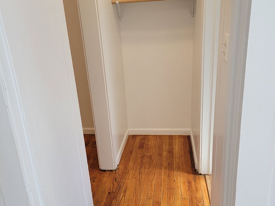 1st image of 2018 N Milwaukee Ave APT 202