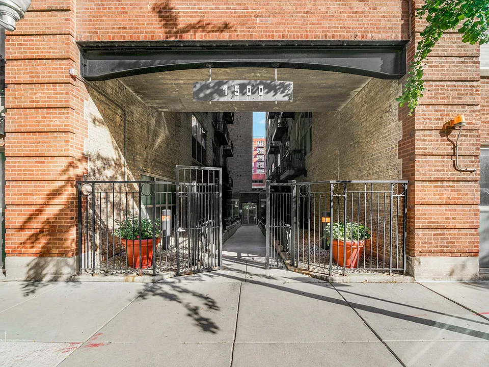 1500 W Monroe St #120
