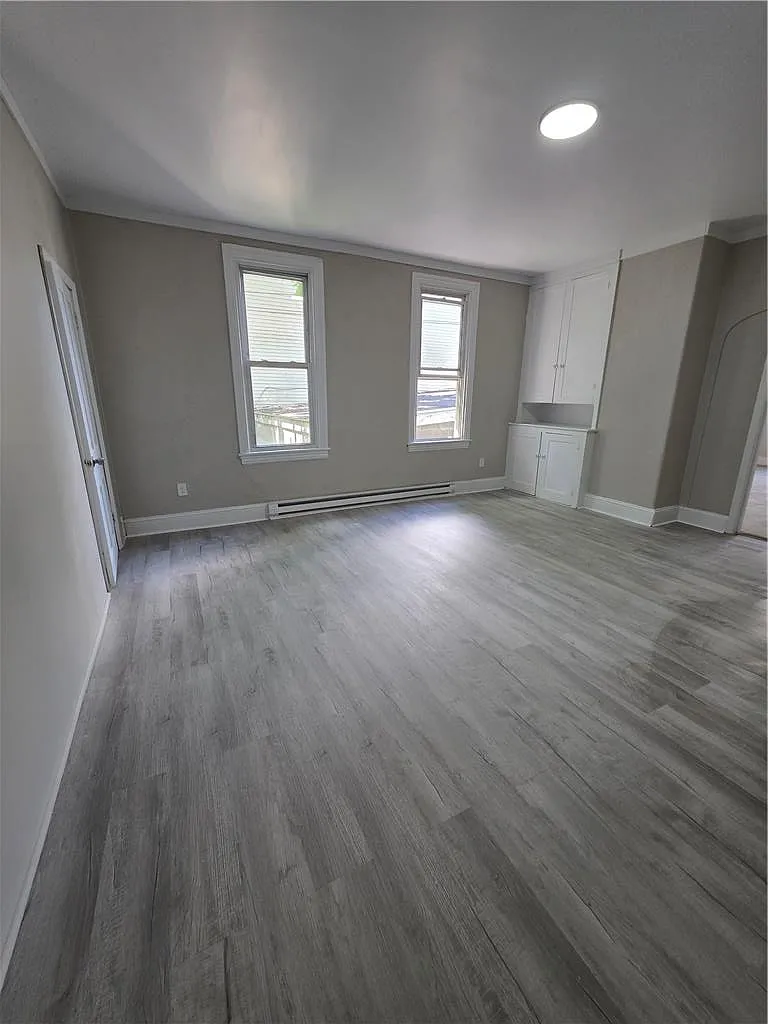 2 bed, 1.0 bath, 1020 sqft, $1,350 — Photo 3