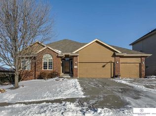 17022 Grant St, Omaha, NE 68116