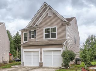 214 Cool Weather Dr, Lawrenceville, GA 30045