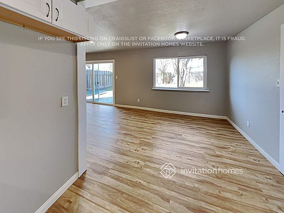 4th image of 1104 Charles St
