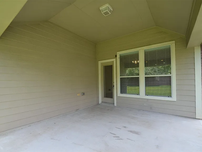 23207 Dewflower Dr — Photo 38