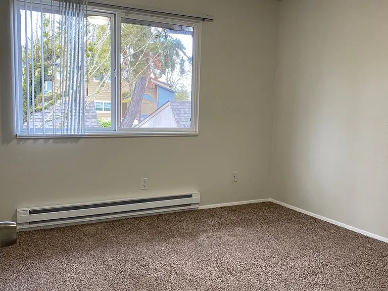 Spacious 2-bedroom apartment homes conveniently located! — Photo 13