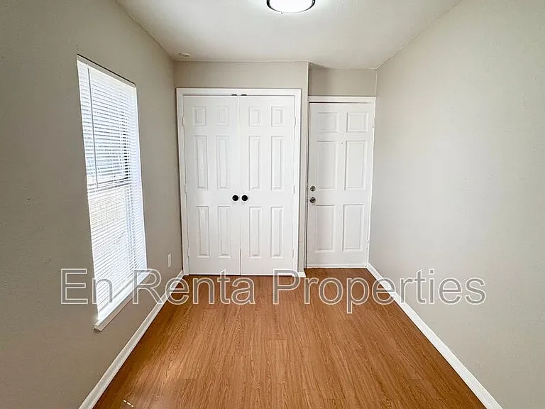 525 W Hammond St — Photo 10