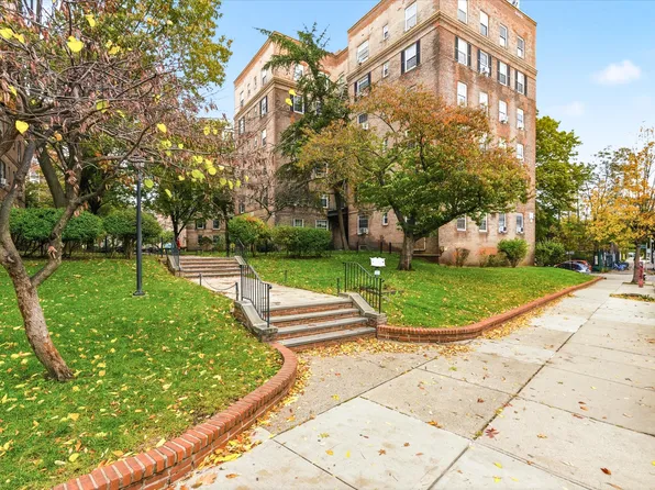 56-05 31st Avenue image 12 of 16