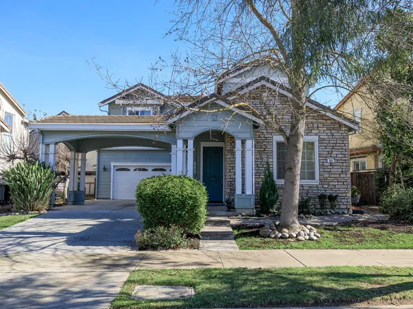 561 Stetson Dr, Oakdale, CA 95361