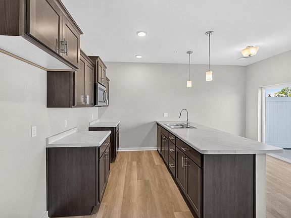 3rd image of 1675 Reigle DRIVE #2