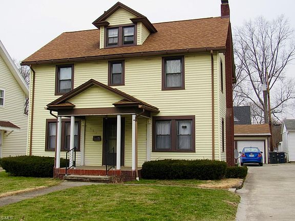 2nd image of 465 Roslyn Ave