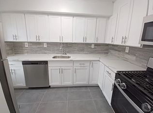 196-19 73rd Ave #4, Fresh Meadows, NY 11365