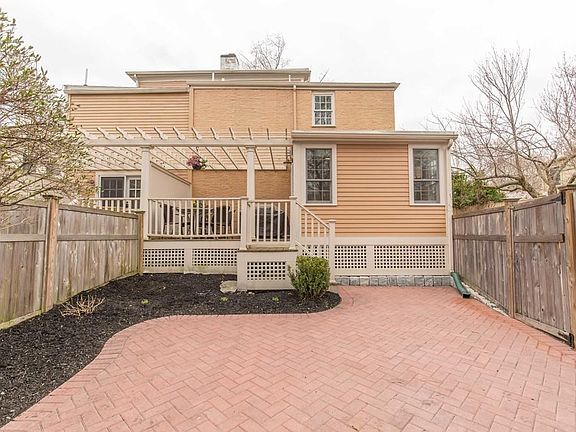 4th image of 14 Atkinson St #14