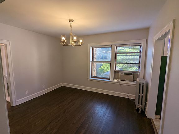 3rd image of 1618 W Cornelia Ave APT 3