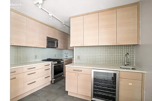 Rented by Sotheby's International Realty | media 30