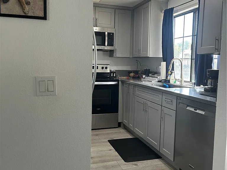 11300 Foothill Blvd #19 — Photo 9
