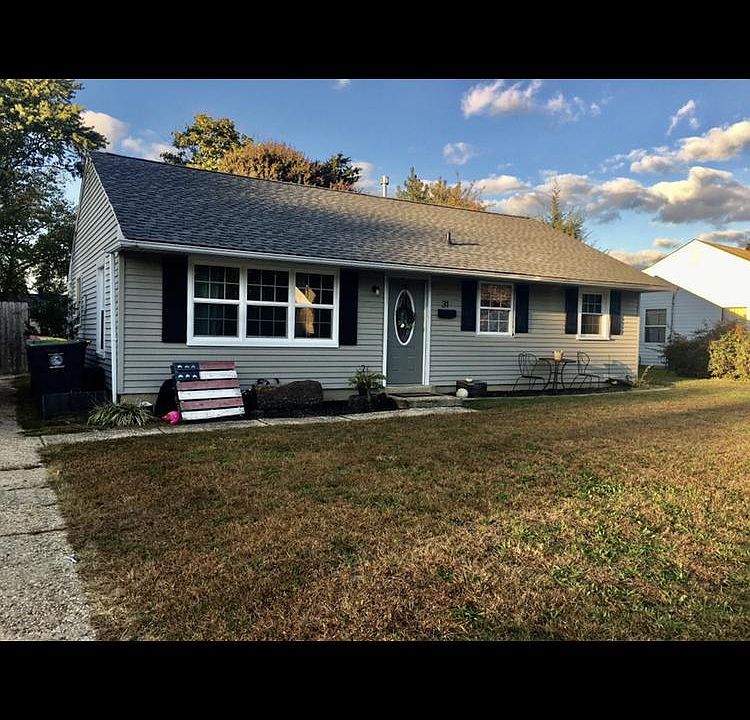2nd image of 31 S Rose Ln