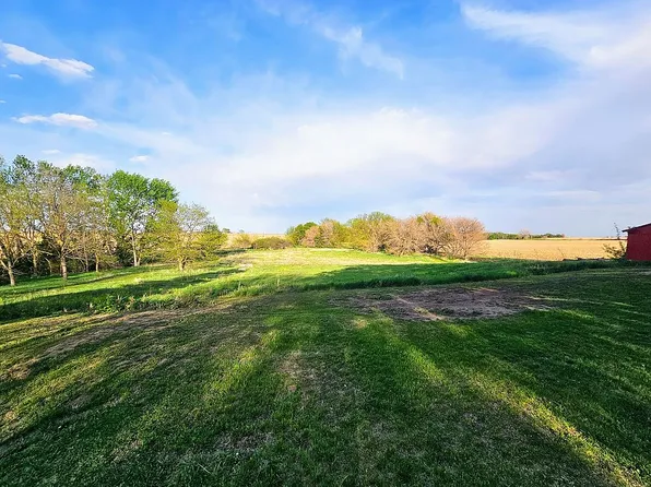 895 S Juniata Ave, Juniata, NE 68955