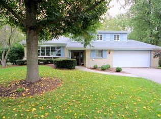 634 S Dymond Rd, Libertyville, IL 60048